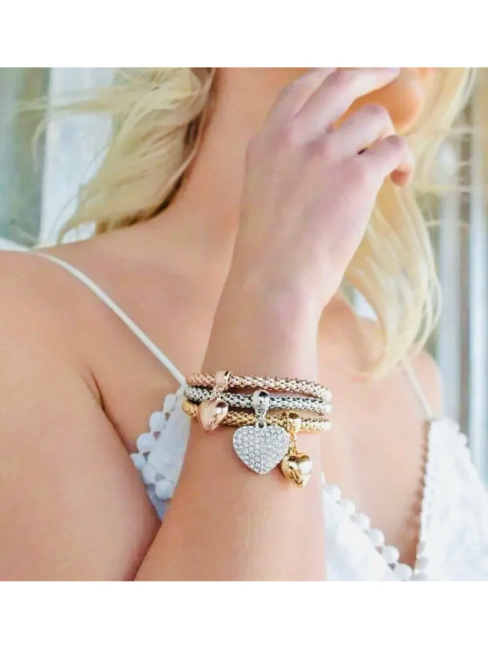 New - Super Cute & Stylish Rhinestone-Studded Heart Charm Stretch Bracelets Set